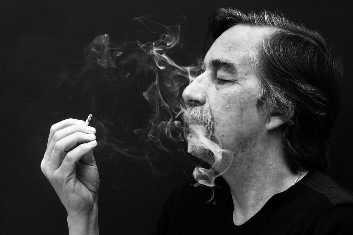Credeaţi că fumatul este cel mai nesănătos obicei? Iată alte 5 obiceiuri care ne afectează sănătatea