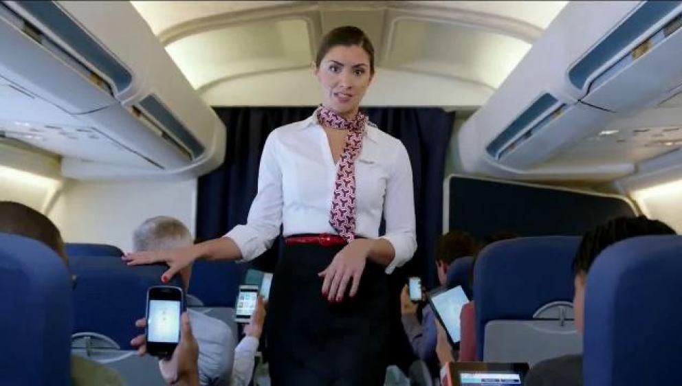 O fostă stewardesă a dezvăluit un secret din zborul cu avionul. Nu știai asta