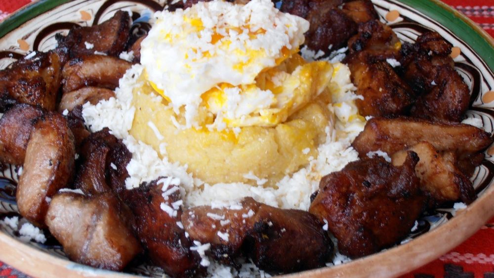 Cum să prepari cea mai bună tochitură moldovenească! Ingredientul care face carnea mai fragedă