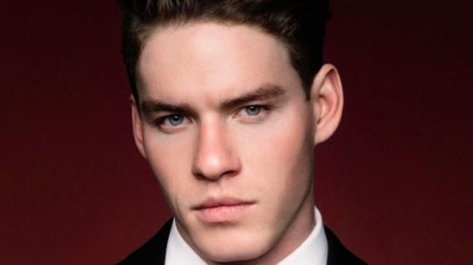 Nepotul lui Hillary Clinton a cucerit podiumurile modei. N-o să-ți vină să crezi cum arată