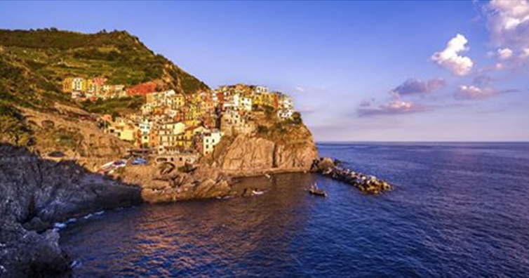 Acest sătuc e Paradisul pe pământ, aproape de România. Eşti PLĂTIT cu 2000 $ ca să te muţi aici