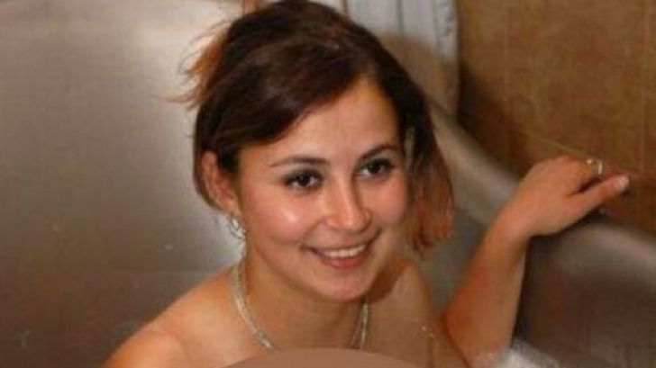 A vrut să-i facă soţiei o surpriză şi a intrat peste ea în cadă. A ÎNGHEŢAT. I-a aflat marele secret