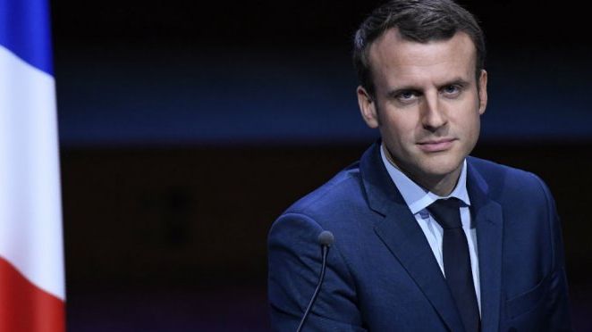 Emmanuel Macron vrea să îşi sărbătorească eventuala victorie la Luvru. De ce a ales locul