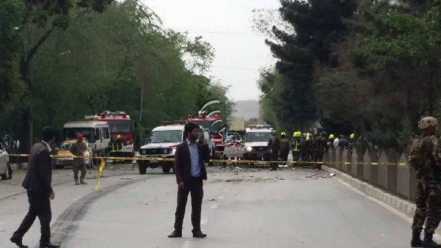 Două atentate teroriste în Afganistan: Cel puţin 60 de persoane au murit