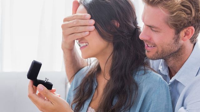 3 semne că o să te ceară în căsătorie