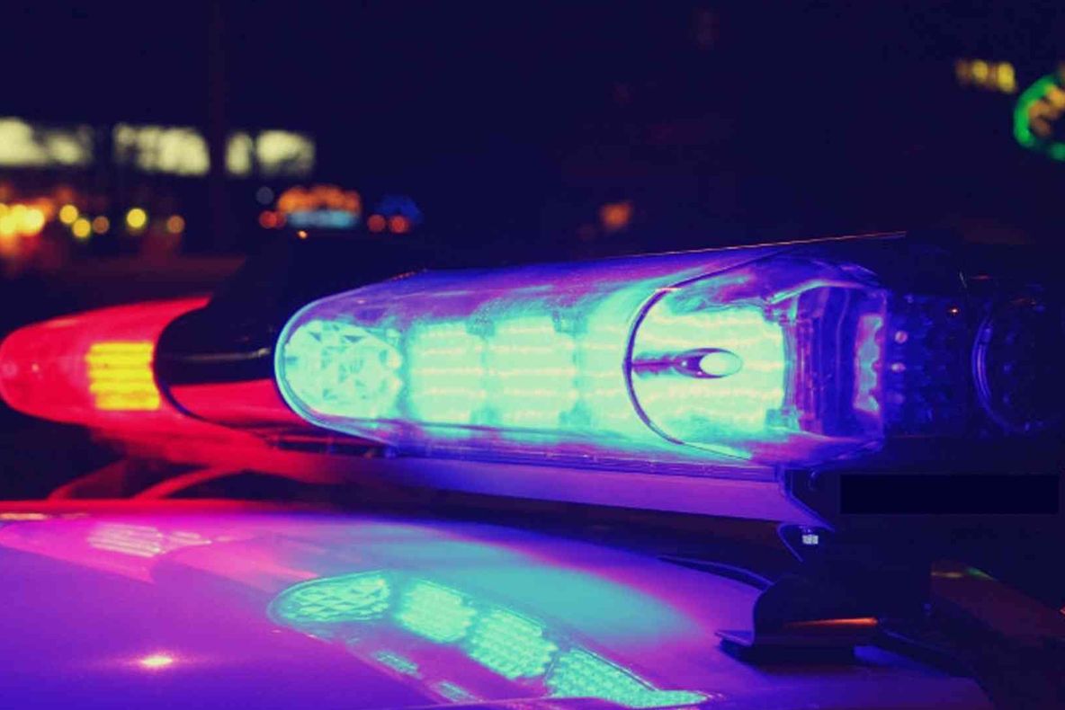 Doi români au murit într-un accident rutier produs în Franța! Mașina lor a intrat în copac