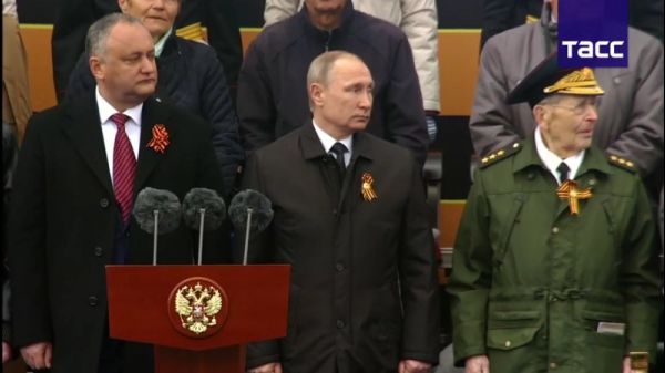 Cine este singurul preşedinte din ţările fost-sovietice prezent la parada militară de la Moscova