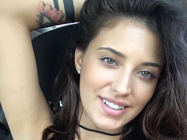 Antonia, doar în lenjerie intimă după cea de-a treia naștere. Arată senzațional!