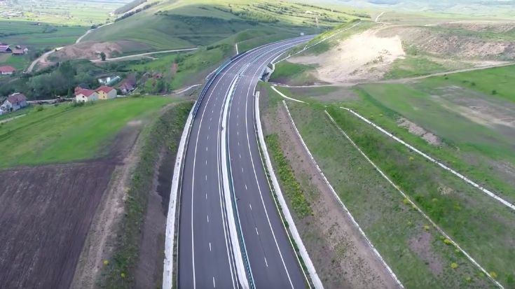 Decizie fără precedent a premierului Tudose pentru autostrada Comarnic-Braşov