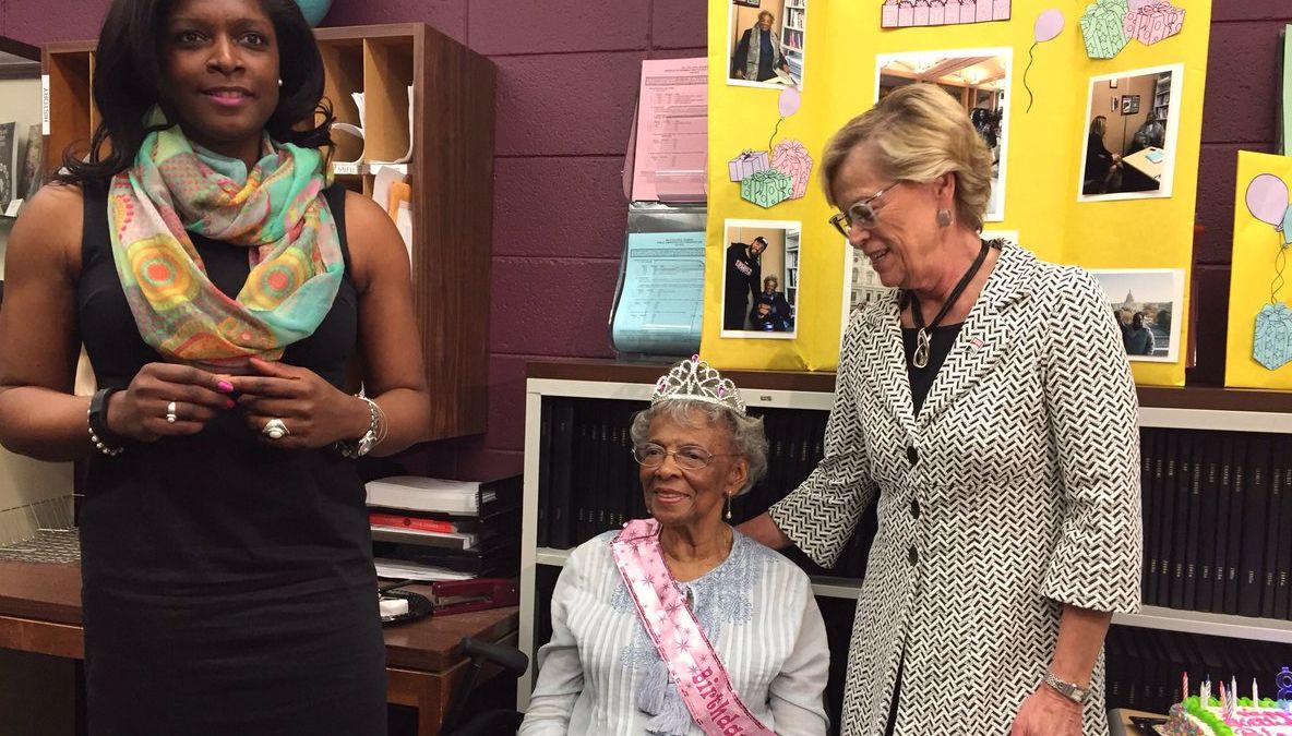 Are 88 de ani și este studentă. Când a intrat în clasă, nu i-a venit să creadă ce au făcut colegii