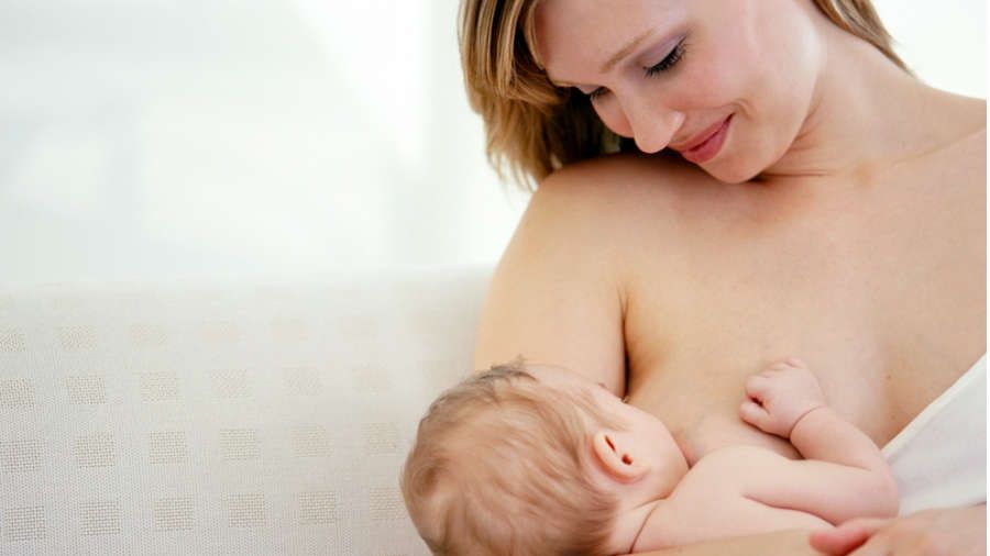 Descoperire incredibilă! O substanţă din laptele matern ar putea vindeca cancerul