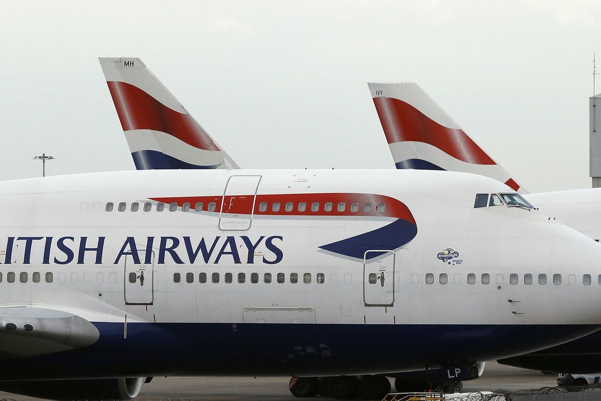 După criza fără precedent a sistemului informatic, British Airways reia zborurile