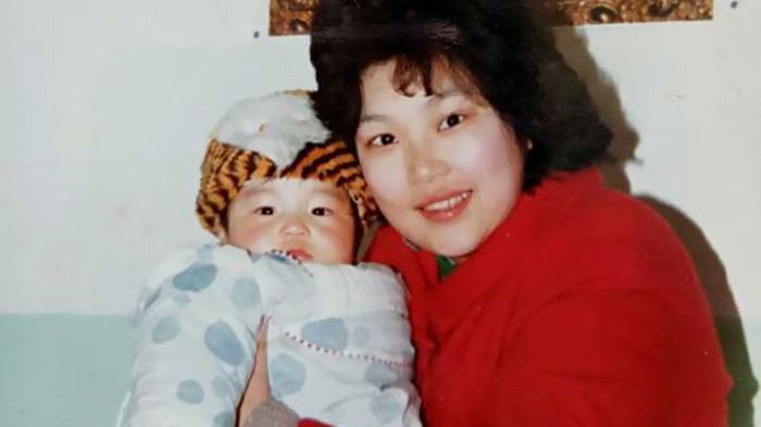 EMOȚIONANT! O mamă a refuzat să-și abandoneze copilul bolnav. Apoi s-a întâmplat un miracol