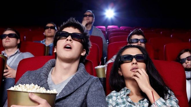 O femeie a fost dată în judecată de bărbatul cu care a mers la cinema! Motivul e INCREDIBIL