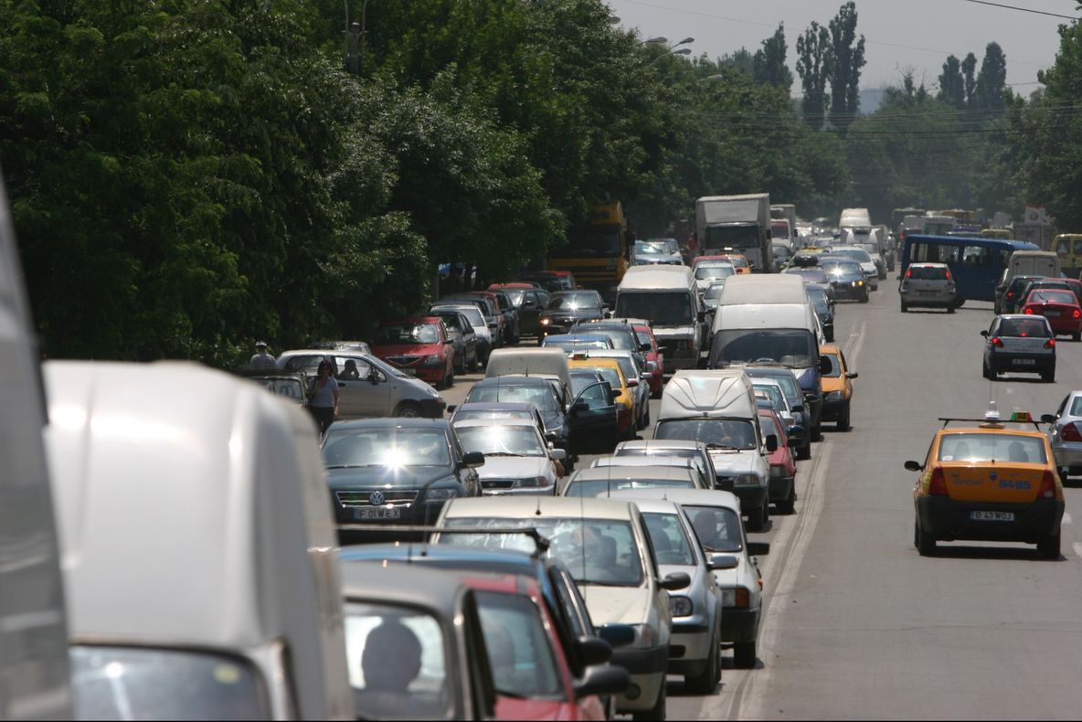 ZIUA MUNCII. Marea întoarcere acasă după vacanță. Spre București, cu 18 km/h