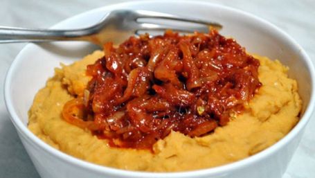 Reţeta moldovenească de fasole bătută: Care este "secretul" pentru o mâncare delicioasă