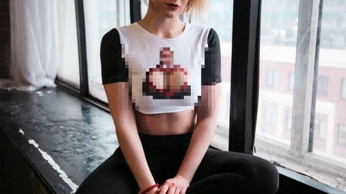 A postat această fotografie pe Facebook. A primit milioane de like-uri. Ce are pe piept. Şoc!