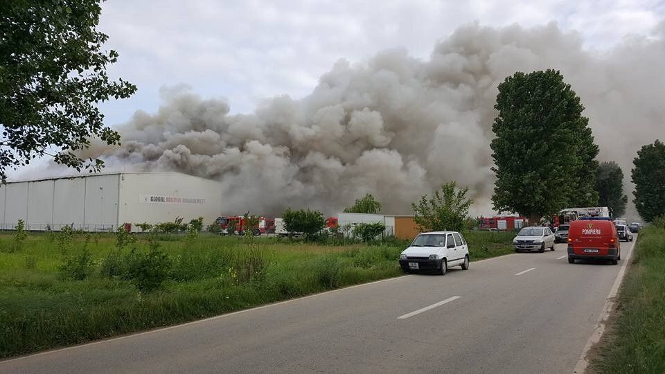 Anchetă la depozitul de arhive din Ilfov făcut scrum în urma unui incendiu