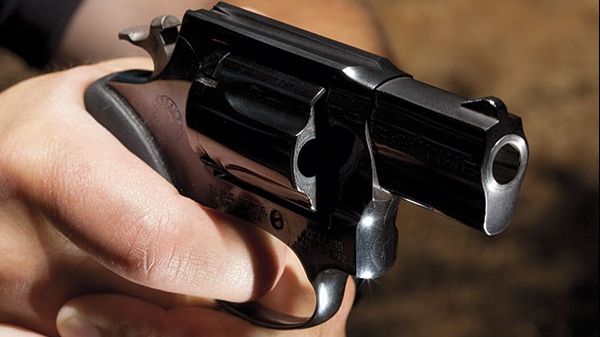 Accident în timpul unei partide de vânătoare. Un tânăr a fost împuşcat 