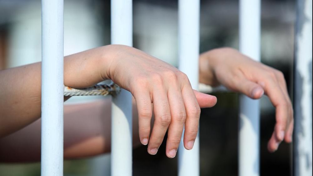 Și-a înjunghiat iubitul, dar a fost lăsată în libertate. Motivul judecătorilor? Incredibil