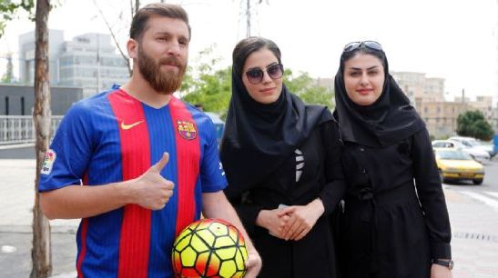 Iranianul care seamănă cu Messi a fost arestat. Motivul e uluitor