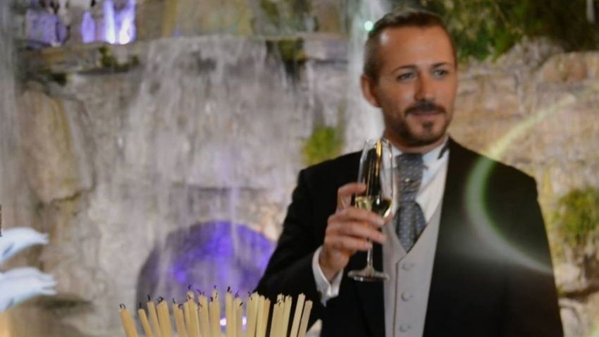 Un italian s-a căsătorit cu propria persoană 