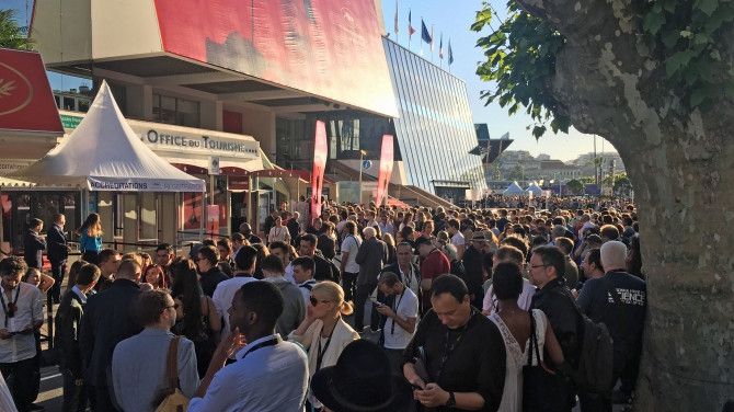 Palatul Festivalurilor de la Cannes, evacuat! Un obiect suspect a fost găsit în interior