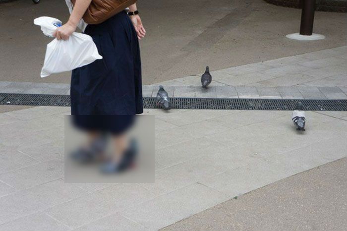 Toată lumea îi fotografia, pe stradă: cum arată femeia cu cei mai CIUDAŢI pantofi din lume