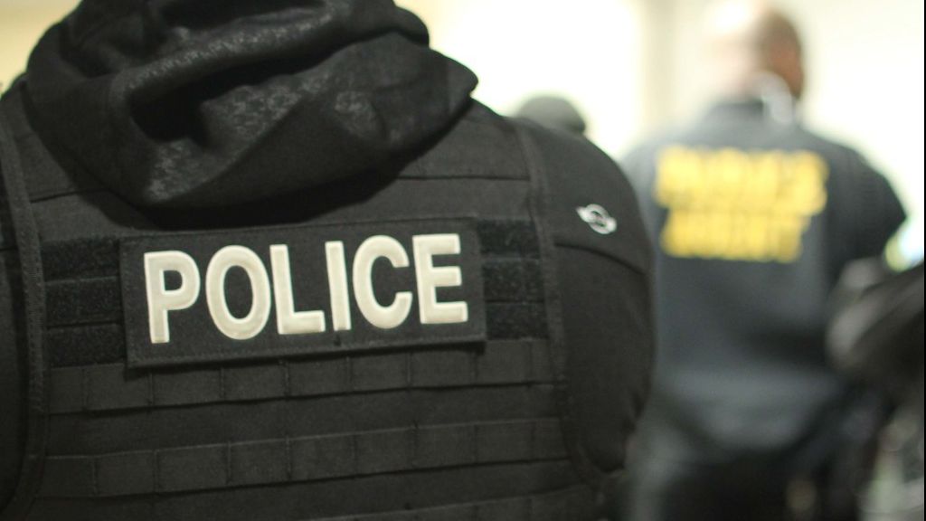 Acești polițiști ar trebui arestați pentru că sunt prea amuzanți! Râzi cu lacrimi