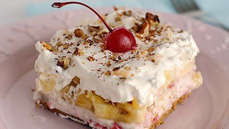 Prăjitură cu banane, fără coacere: se prepară imediat şi e absolut delicioasă!