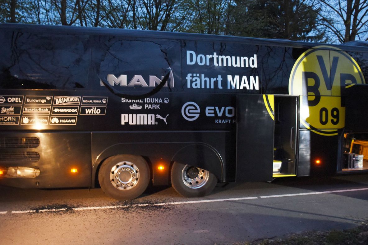 Decizia luată de antrenorul Borussiei Dortmund cu privire la fotbalistul rănit în atac