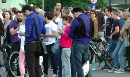 Protest la Ambasada Finlandei după ce autoritățile finlandeze au luat copiii unei românce