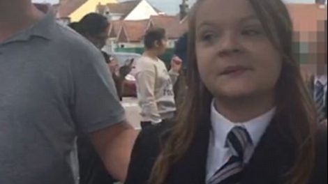 Director de școală generală, luat la rost de părinții revoltați. Ce le face elevilor în fiecare zi