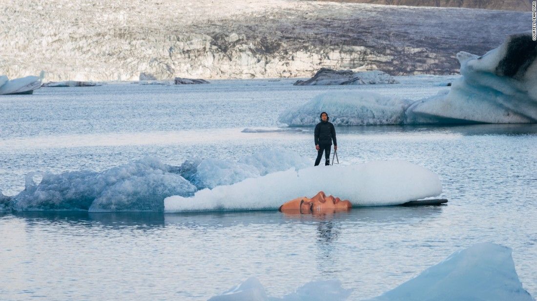 Figuri bizare apar pe banchizele de gheaţă, apoi dispar. Care este explicaţia
