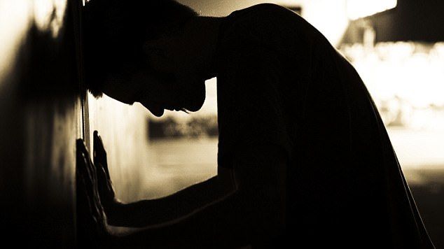 A mers să-şi vadă fiul, însă fosta soţie i-a propus un joc. Când a deschis ochii era plin de sânge