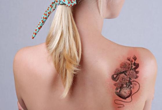 Şi-a făcut un tatuaj, însă după câţiva ani a avut un şoc. Cum arată acum?