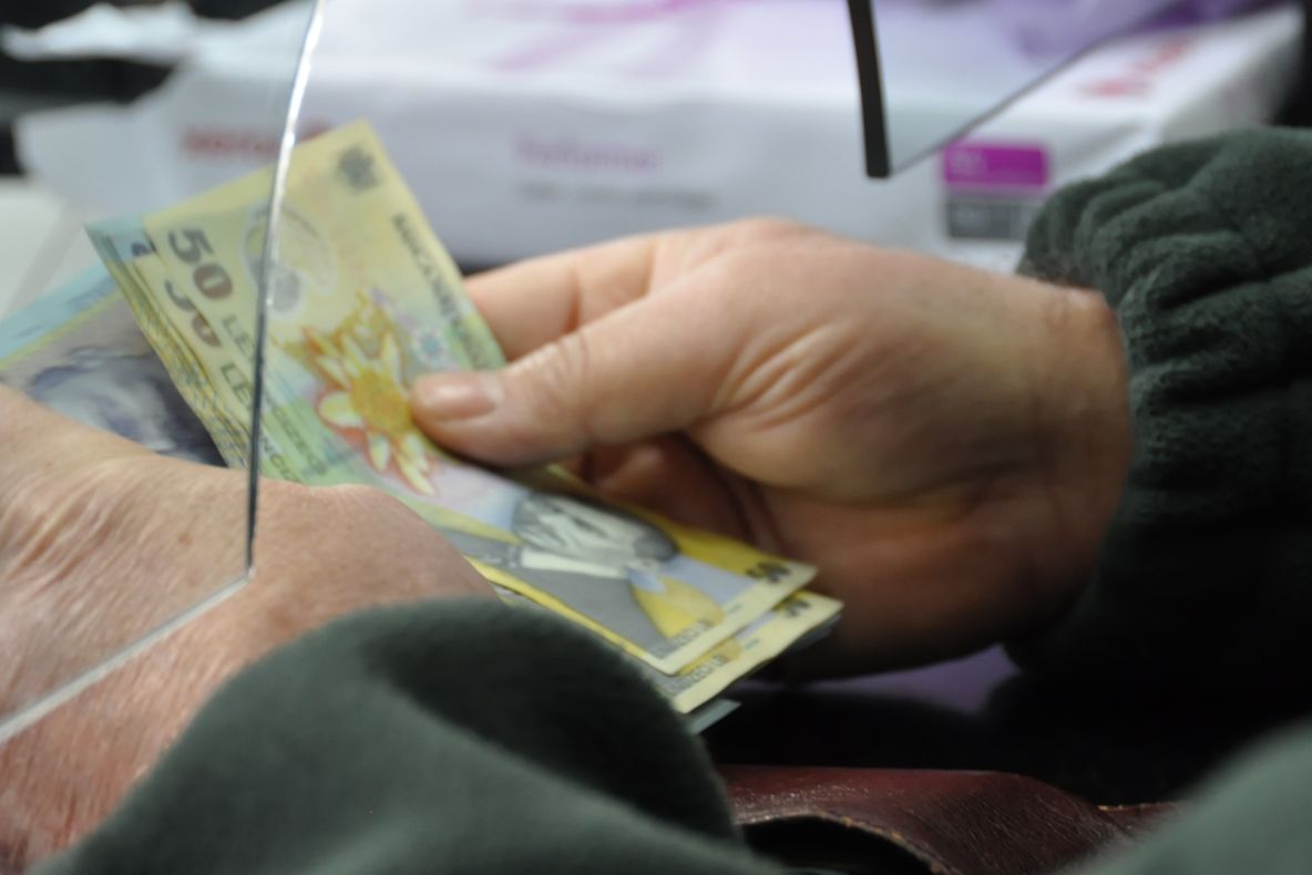 Ministrul Finanţelor, Viorel Ştefan, promite noi reduceri de taxe, într-un interviu pentru Reuters