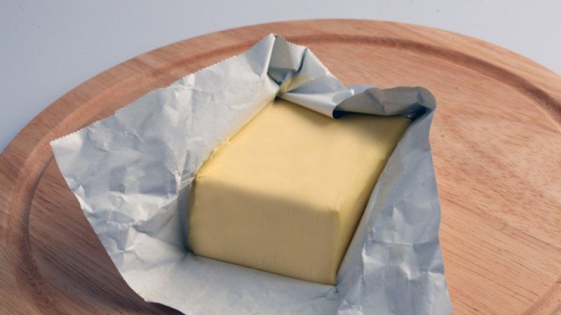 Cum să înmoi rapid untul abia scos din frigider! Metoda la care sigur nu te-ai fi gândit