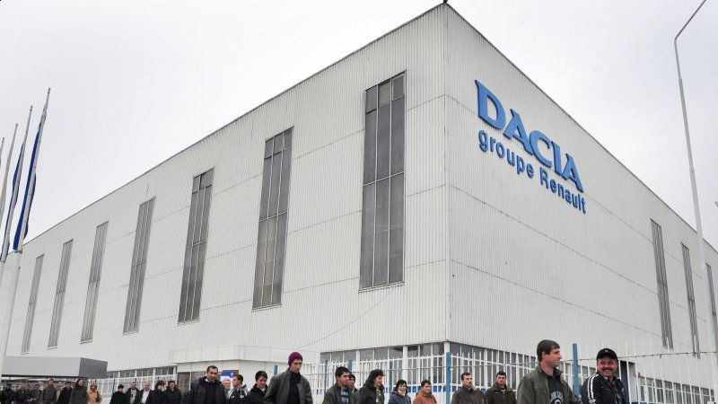 Producţia Renault a fost reluată. Uzinele de la Mioveni şi-au început activitatea