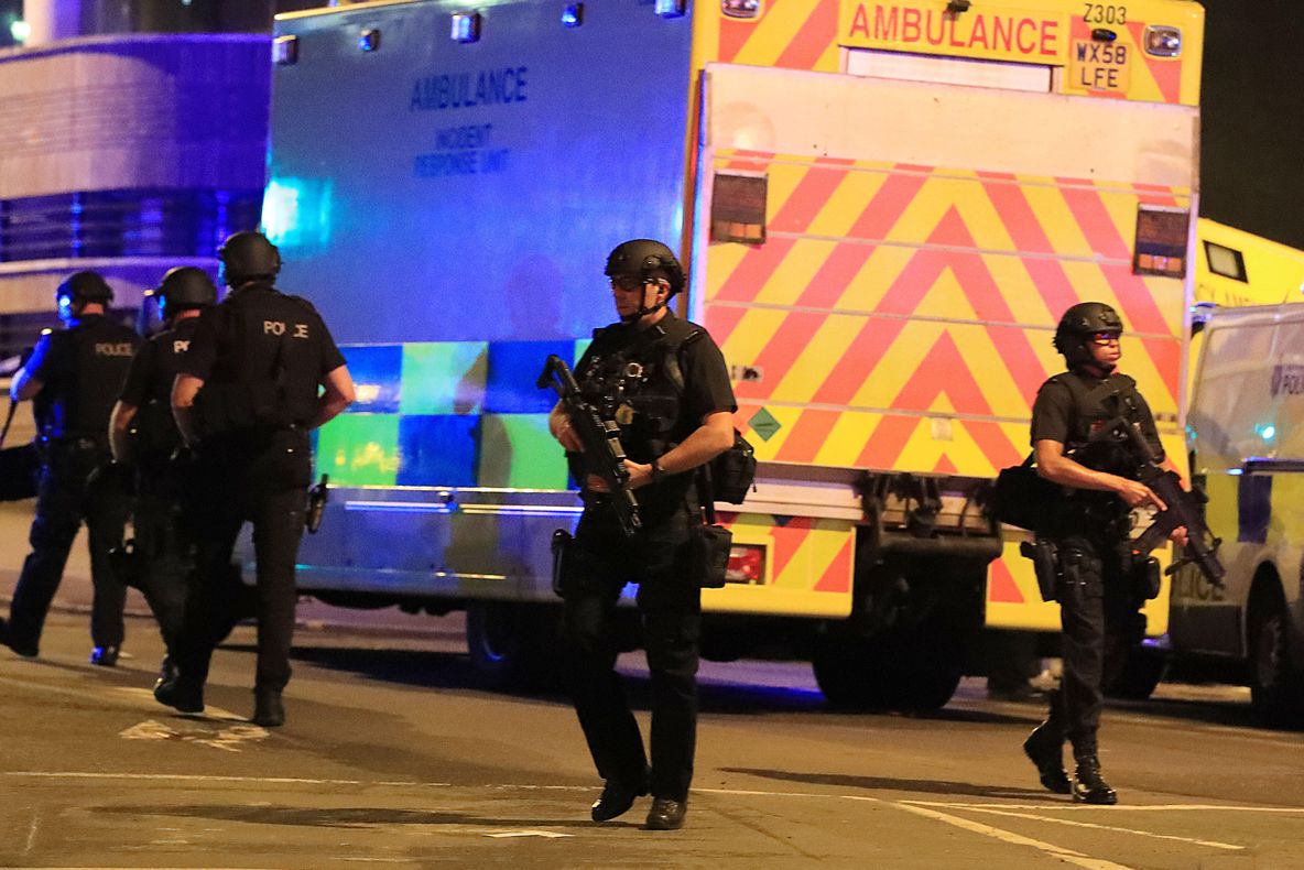 "Atentat terorist îngrozitor" la un concert în Manchester: 22 de morți și peste 59 de răniți - LIVE