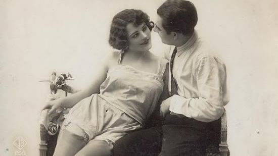 Sfaturi sexuale șocante pentru tinerele din secolul trecut. Cine s-ar fi așteptat la așa ceva?