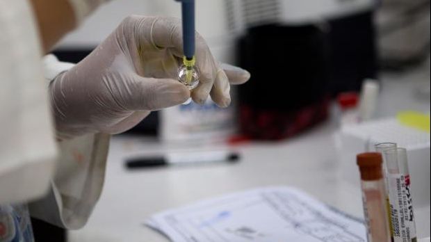 Alertă de sănătate - zeci de mii de persoane, infectate cu un virus potenţial mortal în M. Britanie