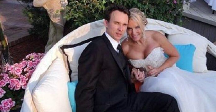 După nuntă şi-au luat o vilă.Dar au fost ameninţaţi cu moartea din cauza culorii în care au vopsit-o