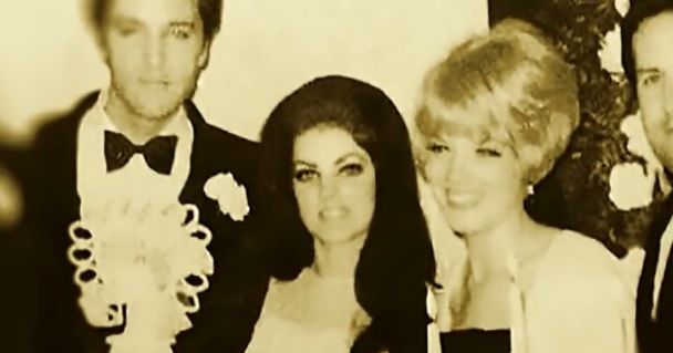 Mister dezlegat după 50 ani! Cine e blonda care apare lângă Elvis şi Priscilla, la nunta celor doi
