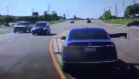 Și-a riscat viața pentru a salva viața unui alt șofer! Nici în filmele de acțiune nu vezi așa ceva