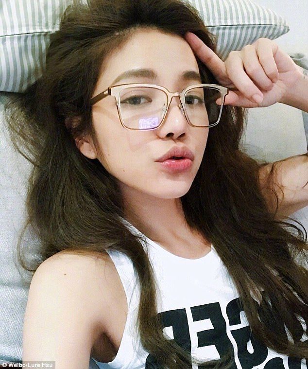 Pare o adolescentă obişnuită, dar ascunde un SECRET URIAŞ. De ce i se spune "zeiţa îngheţată"