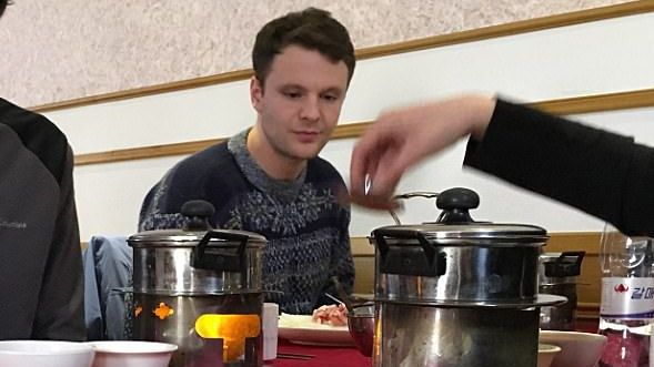 A murit după ce a fost ţinut prizonier în Coreea de Nord. Părinţii lui nu pot privi aceste imagini