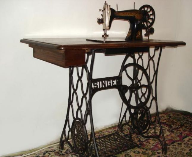 "Cumpăr maşini de cusut germane vechi. Ofer 55.000 de euro" - Ţeapa din spatele anunţului