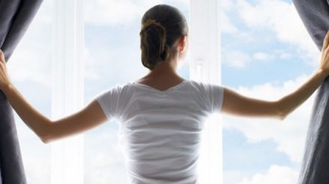 Cum să-ţi răcoreşti casa fără aer condiţionat. Cele mai simple şi eficiente metode