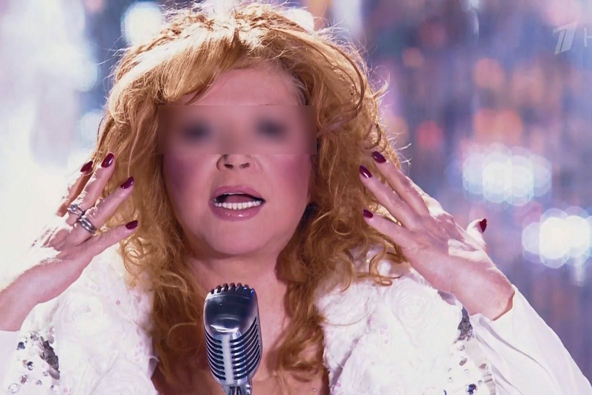 O cântăreaţă faimoasă, iubită şi în România, a suferit un grav atac de cord